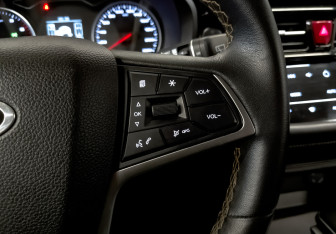 Подержанный автомобиль Москвич 3 2023 года (27 фото)