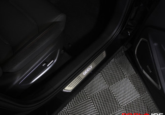 Подержанный автомобиль Geely Tugella 2023 года (22 фото)