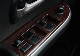 Подержанный автомобиль Suzuki Grand Vitara 2007 года (13 фото)