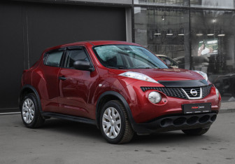 Подержанный автомобиль Nissan Juke 2011 года (3 фото)