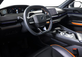 Подержанный автомобиль Changan UNI-V 2024 года (15 фото)