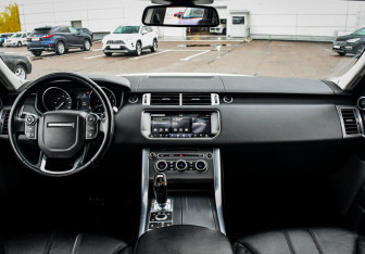 Подержанный автомобиль Land Rover Range Rover Sport 2017 года (11 фото)