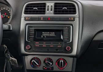 Подержанный автомобиль Volkswagen Polo Sedan 2019 года (17 фото)