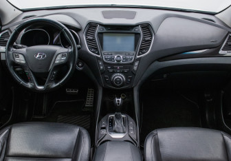 Подержанный автомобиль Hyundai Santa Fe 2013 года (13 фото)