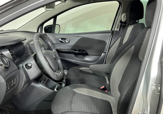 Подержанный автомобиль Renault Kaptur 2017 года (7 фото)