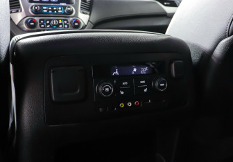 Подержанный автомобиль Chevrolet Tahoe 2016 года (22 фото)