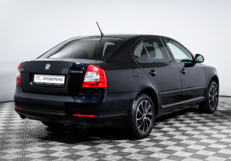 Подержанный автомобиль Skoda Octavia Liftback 2012 года (5 фото)