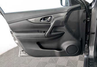 Подержанный автомобиль Nissan X-Trail 2018 года (19 фото)