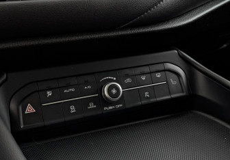 Подержанный автомобиль Haval F7 2022 года (21 фото)