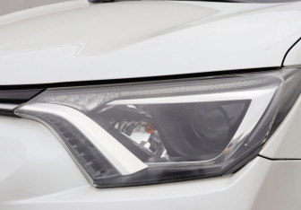 Подержанный автомобиль Toyota RAV4 2016 года (24 фото)