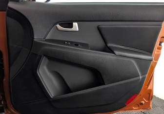 Подержанный автомобиль Kia Sportage 2014 года (25 фото)