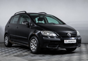 Подержанный автомобиль Volkswagen Golf Plus 2008 года (3 фото)