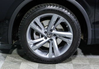 Подержанный автомобиль Volkswagen Tiguan 2021 года (7 фото)