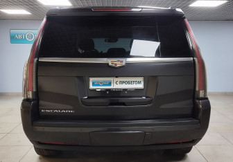 Подержанный автомобиль Cadillac Escalade Suv 2015 года (6 фото)