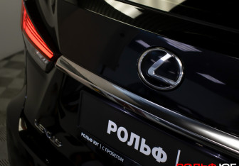 Подержанный автомобиль Lexus RX 2019 года (28 фото)