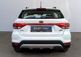 Подержанный автомобиль Kia Rio Hatchback 2018 года (6 фото)