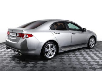 Подержанный автомобиль Honda Accord Sedan 2008 года (5 фото)