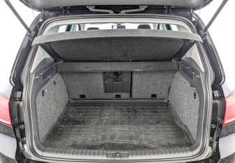 Подержанный автомобиль Volkswagen Tiguan 2015 года (10 фото)