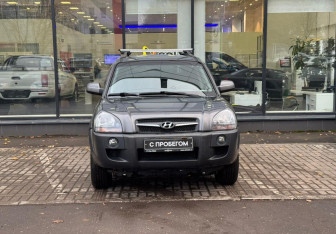 Подержанный автомобиль Hyundai Tucson 2008 года (2 фото)
