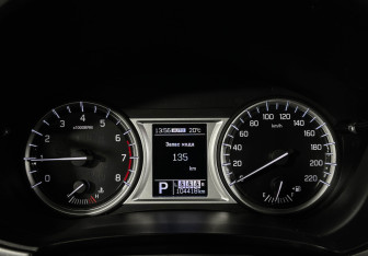 Подержанный автомобиль Suzuki Vitara 2016 года (11 фото)