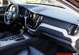 Подержанный автомобиль Volvo XC60 2021 года (6 фото)