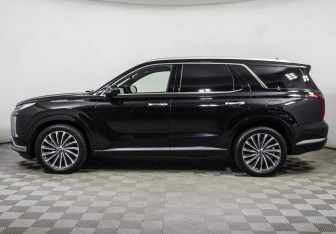 Подержанный автомобиль Hyundai Palisade 2023 года (8 фото)