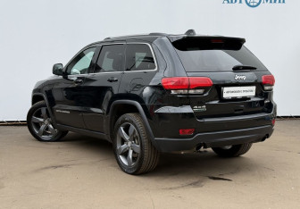 Подержанный автомобиль Jeep Grand Cherokee 2014 года (7 фото)