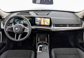 Новый BMW X1 2025 (10 фото)