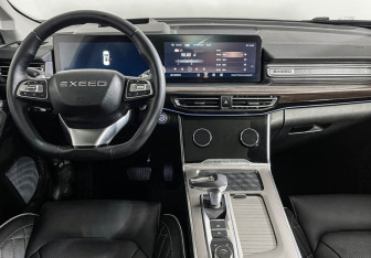 Подержанный автомобиль Exeed VX 2023 года (12 фото)