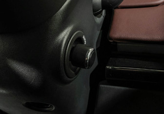 Подержанный автомобиль Land Rover Range Rover Sport 2023 года (23 фото)