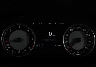 Подержанный автомобиль Volkswagen Touareg 2019 года (14 фото)