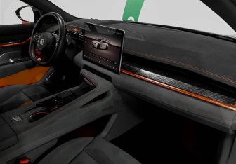 Подержанный автомобиль Zeekr 001 2024 года (9 фото)