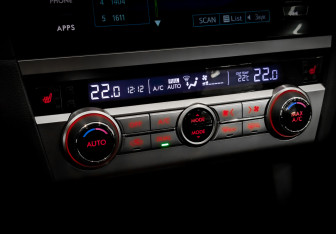 Подержанный автомобиль Subaru Outback Wagon 2015 года (27 фото)