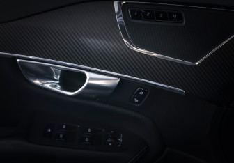 Подержанный автомобиль Volvo XC90 2017 года (18 фото)