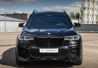 Подержанный автомобиль BMW X7 2019 года (3 фото)