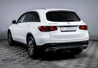 Подержанный автомобиль Mercedes-Benz GLC Coupe 2021 года (7 фото)