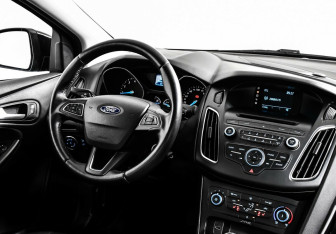 Подержанный автомобиль Ford Focus Sedan 2018 года (6 фото)