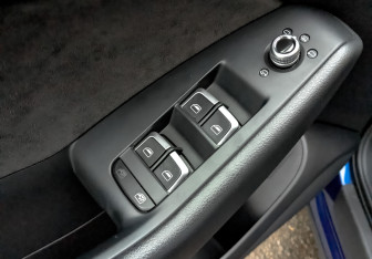 Подержанный автомобиль Audi Q5 2015 года (29 фото)