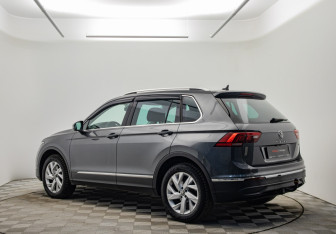 Подержанный автомобиль Volkswagen Tiguan 2021 года (3 фото)