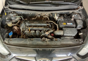 Подержанный автомобиль Hyundai Solaris Hatchback 2011 года (17 фото)