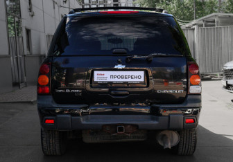 Подержанный автомобиль Chevrolet TrailBlazer 2005 года (5 фото)