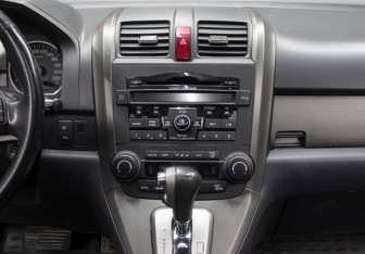Подержанный автомобиль Honda CR-V 2011 года (14 фото)
