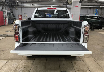 Новый Isuzu D-Max 2025 (5 фото)