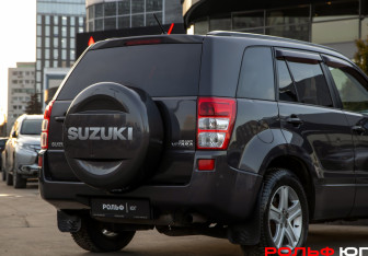 Подержанный автомобиль Suzuki Grand Vitara 2008 года (22 фото)
