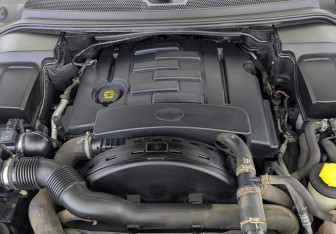 Подержанный автомобиль Land Rover Range Rover Sport 2013 года (9 фото)