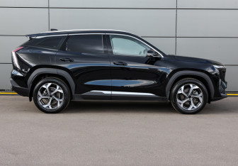 Подержанный автомобиль Geely Atlas 2024 года (4 фото)
