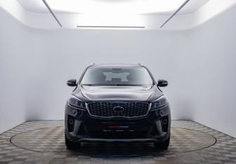 Подержанный автомобиль Kia Sorento 2019 года (2 фото)