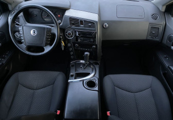 Подержанный автомобиль SsangYong Kyron 2009 года (10 фото)