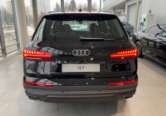 Новый Audi Q7 2024 (5 фото)