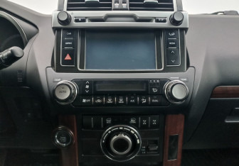 Подержанный автомобиль Toyota Land Cruiser Prado 2017 года (13 фото)